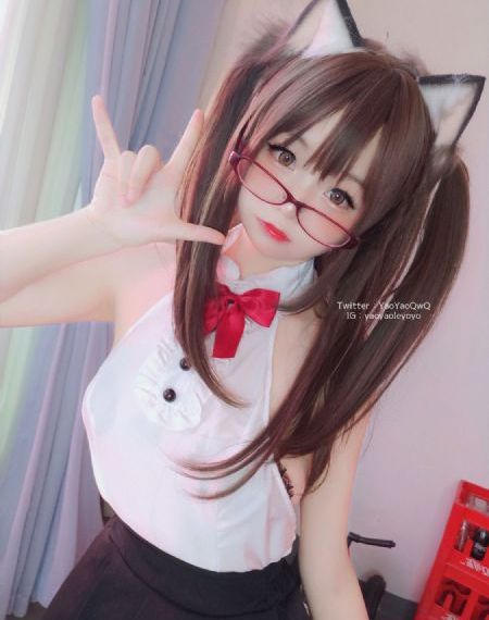 熟女阿xxx在线二区_电影未删减版