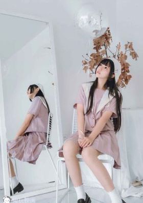 欧美复古卡其色中长款外套_免费手机观看