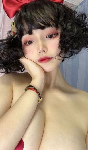 欧美丁字比基尼_高清完整版免费在线观看